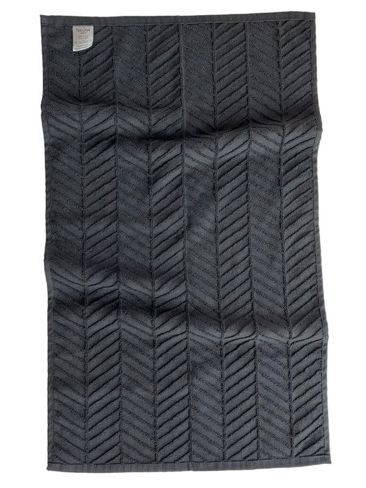 bleach safe salon towels, salon suite, aesthetician, salon suite essentials

